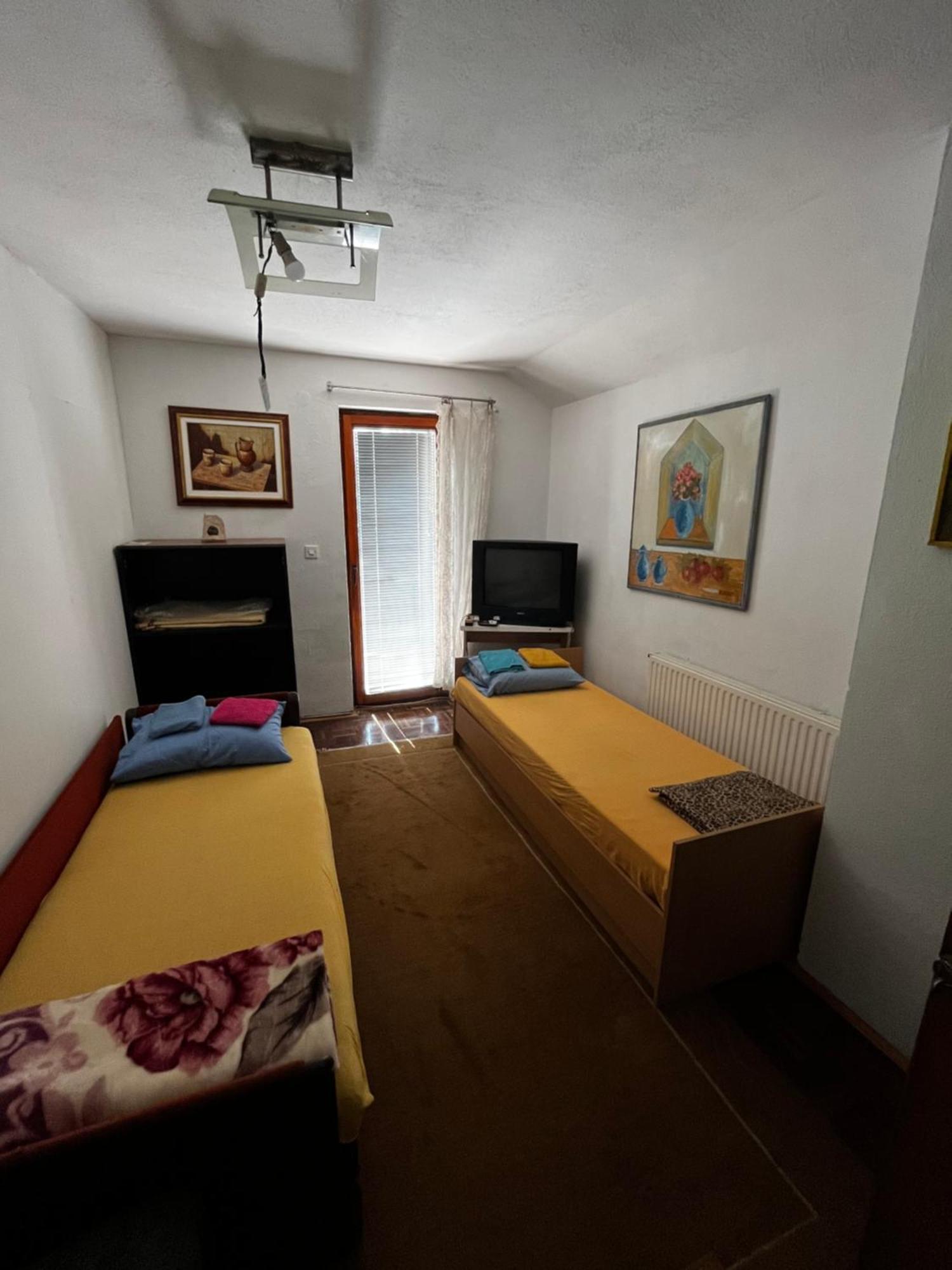 Apartment Pear House 2